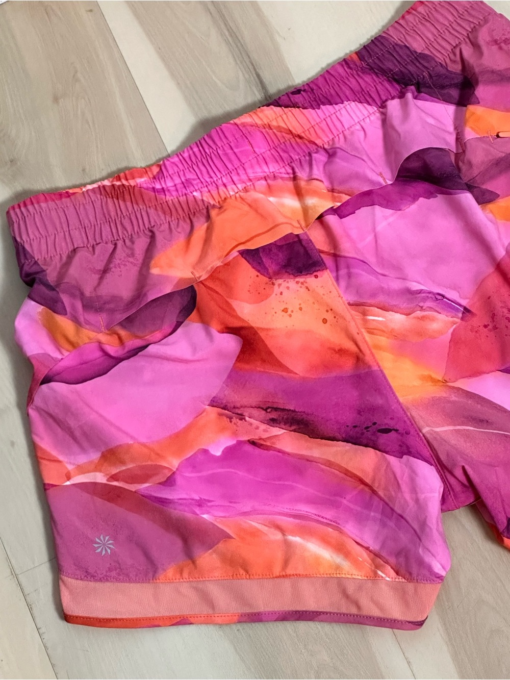 Athleta Printed Mesh Racer Run shorts pink watercolor M Make A Splash Warm - Picture 6 of 12